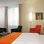 Hotel Spark By Hilton Centre 4*