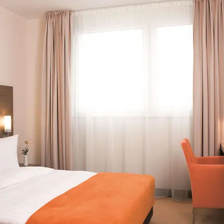 فندق Intercityhotel 4*