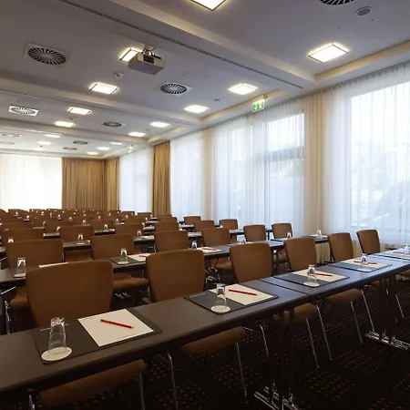 Intercityhotel מלון