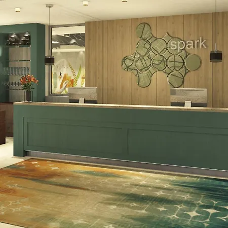 Отель Spark By Hilton Centre 4*