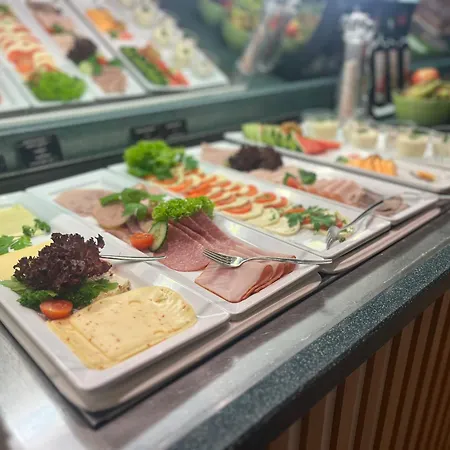 Hotel Spark By Hilton Centre 4*