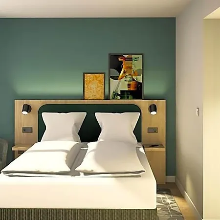 Spark By Hilton Centre Hotel 4*