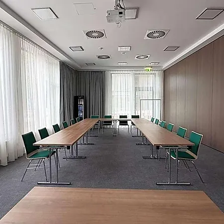 Spark By Hilton Centre Essen