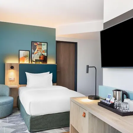 Spark By Hilton Centre Otel 4*