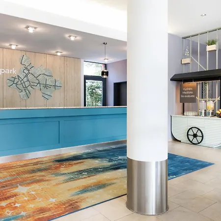 Spark By Hilton Centre