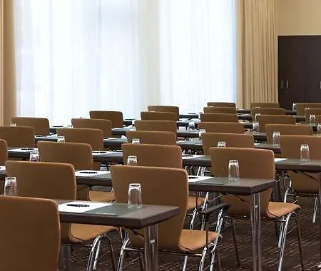 Intercityhotel מלון