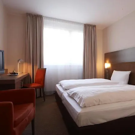 Intercityhotel 4*
