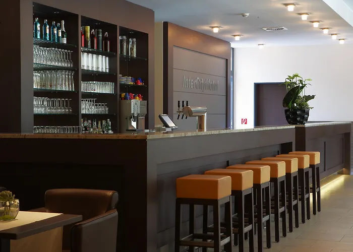 Отель Spark By Hilton Centre