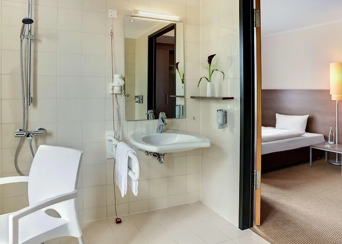 Spark By Hilton Centre Отель