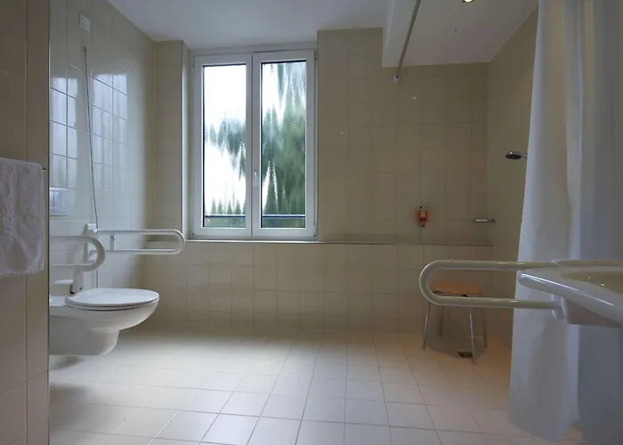 Hotel Spark By Hilton Centre 4*