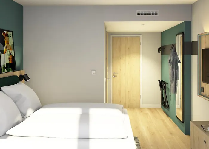 Spark By Hilton Centre Hotel 4*