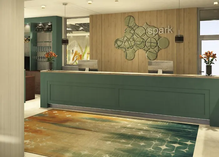 Отель Spark By Hilton Centre 4*