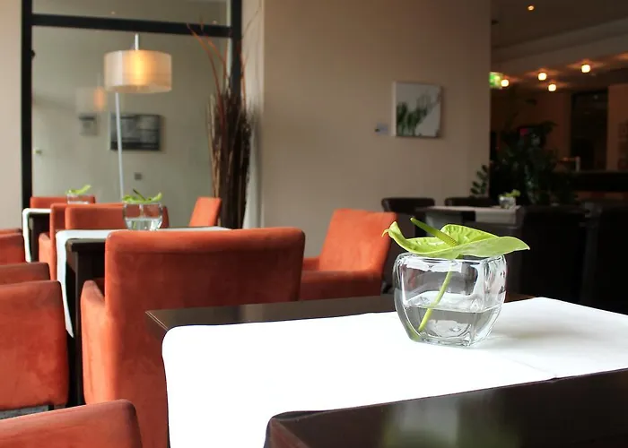 Spark By Hilton Centre