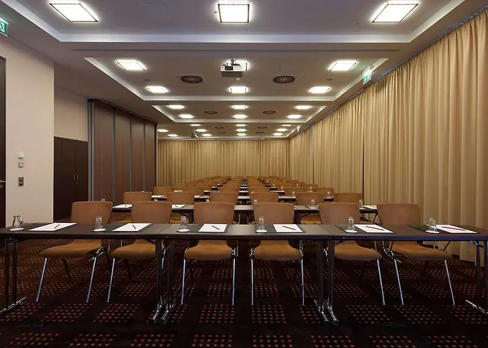 Spark By Hilton Centre 에센