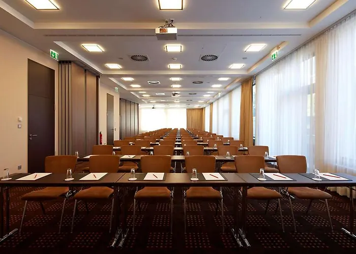 Spark By Hilton Centre Отель 4*